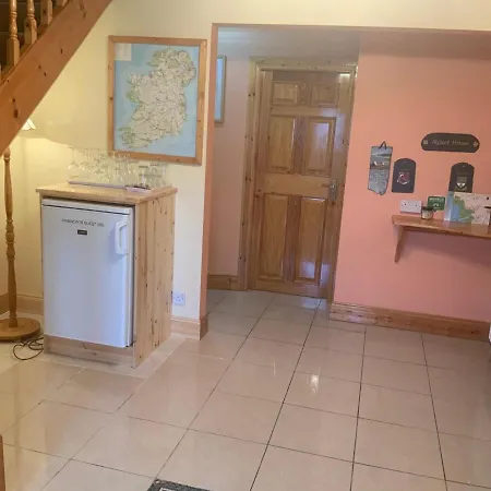 לינה וארוחת בוקר Algret House