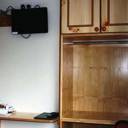 Algret House 4* Кілларні