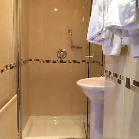 Algret House קיל איירן